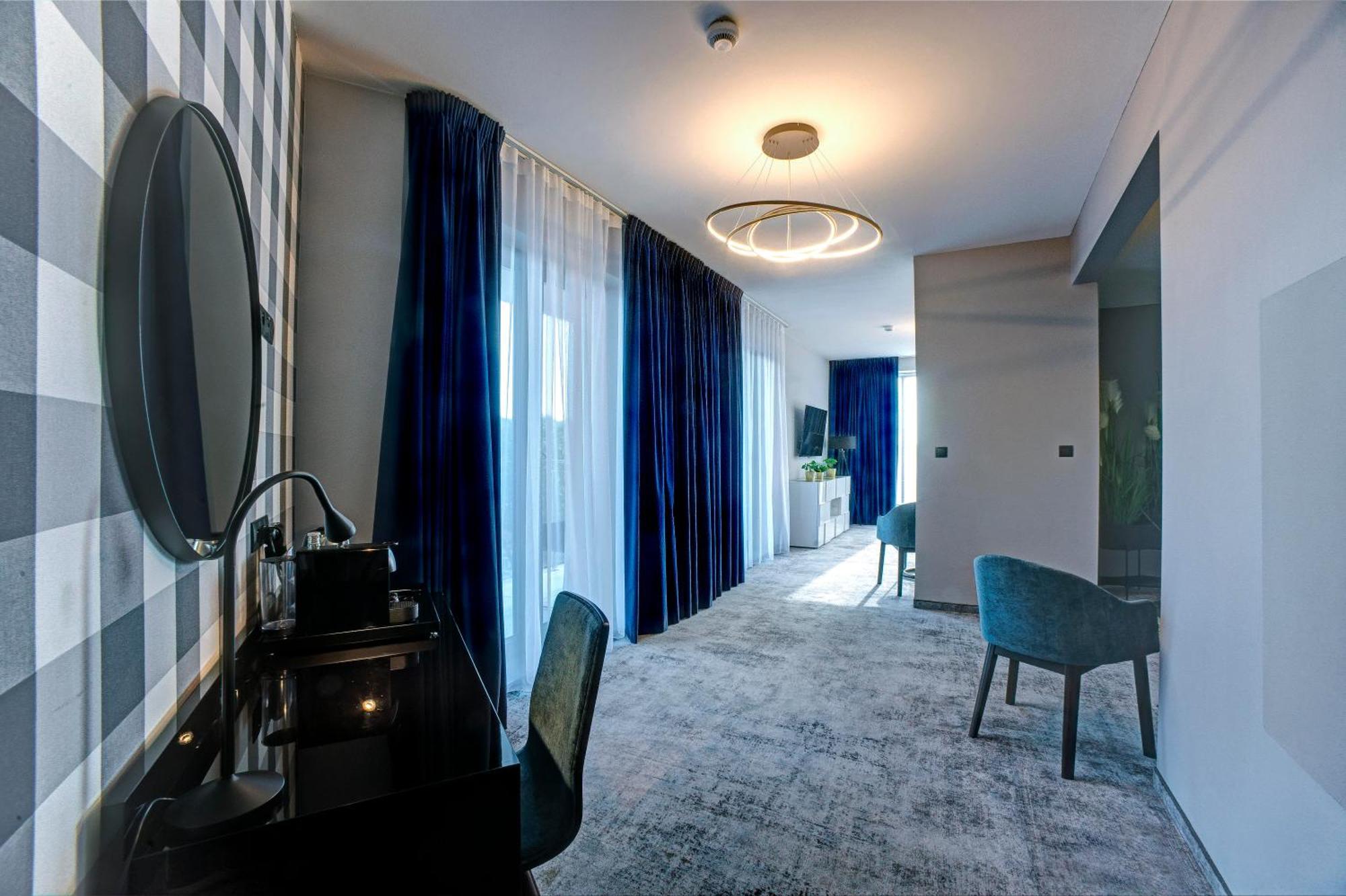 Hotel Sanova Jaroslaw Exterior photo